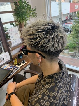 ヘアークリアー 獨協大学前店 アップバング×ホワイトカラー