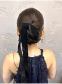 ベロアリボンのタイトシニヨン