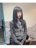 黒髪ストレートロングスタイル