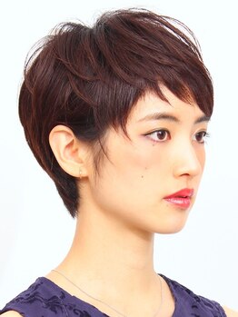 ビスト ヘアーデザイン(Vist hair design)の写真/顔周りの黄金比率に基づき、顔周りのカットで印象は変わる！あなたの魅力を引き出す似合わせカットが◎