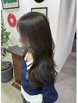 トーン(tone)&nbsp;ふんわりレイイヤーヘア×オリーブベージュカラー