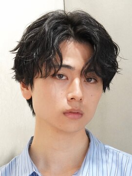 フィフス(fifth) 原宿微分けセンターパート緩めシャドウパーマ刈り上げ黒髪fifth