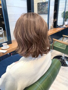 イコロ 流山おおたかの森(icoro)の写真/【暗くなりすぎないグレイカラーが人気◎】今の大人女性にぴったりの薬剤でダメージレスに*