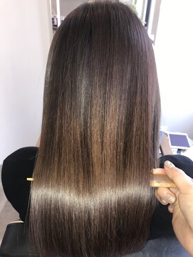 アールサロン アオヤマ(Rr SALON AOYAMA) プラチナミネコラ ハイダメージ