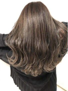 グランドライン(GRAND LINE) 《GRANDLINE松本祐太朗》グレージュカラー　透明感ベージュ