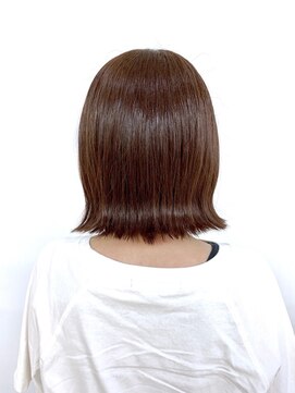 クオリス 赤塚店(QUALIS) 20代30代大人女子/外ハネ/ワンレンボブ/ツヤ髪/切りっぱなし/