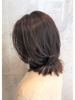 プラス アヴェダ(PLUS AVEDA) くびれのあるレイヤースタイル