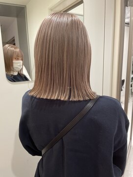 ヒビヲ(HIBIO) ダブルカラーピンクベージュピンクカラーケアブリーチミニボブ