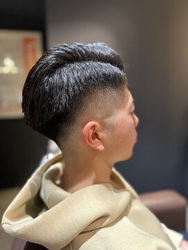 メンズサロン DATE 万博公園店 フェード×サイドパート