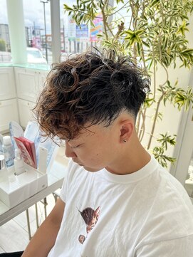 タブー 岐阜店(TABOO) スペインカール　刈り上げ3mm