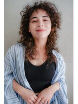 ノノリリ(NONORIRI)&nbsp;無造作ウェーブ20代30代40代大人可愛いロング秋色マロンブラウン