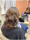 ミディアムヘア斜めバンググレージュカラーデザインカラー