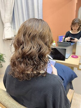ウェルク(welc) ミディアムヘア斜めバンググレージュカラーデザインカラー