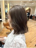 ブリーチなしグレージュ ミディアムボブ 長めボブ 長め前髪 銀座