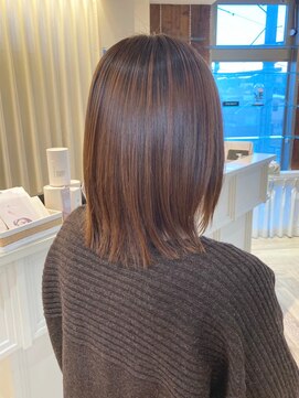 ユーシャンボール(U-CHAMBORD) 髪質改善レイヤーミディ【寝屋川/髪質改善/白髪ぼかし】