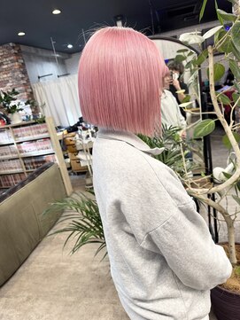 ルーナヘアー(LUNA hair) ペールピンク ボブ 切りっぱなし10代20代30代40代 イメチェン