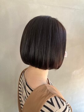 フェアリーテール 高坂店 美髪を引き立てるシンプルボブ