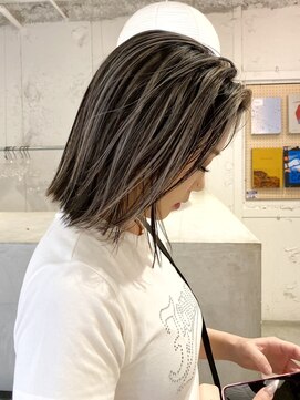 ルーム(Loom.) デザインカラーコントラストハイライト切りっぱなしボブ