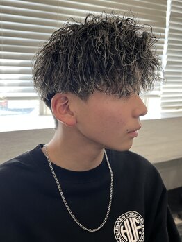 ビーテックバイゼン(B TECH by Zen)の写真/【どんなパーマスタイルもお任せ◎】ツイストスパイラルやスペインカール等トレンドスタイルをご提案します