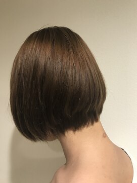 ルーム(Room private Salon) エアリーショートひし形シルエット