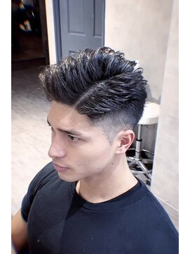 アフロート ショウナン(AFLOAT SHONAN) お客様スタイル『スキンフェードの入門ヘア』