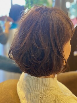 ビス(biss) ふわふわカールボブ