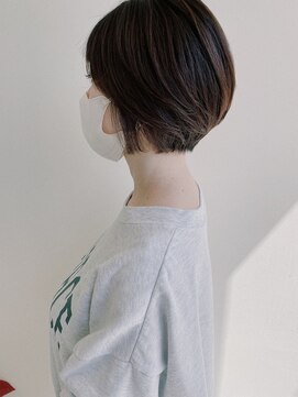 アヴァンセ サニー美容室 丸みショートボブ