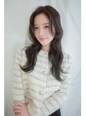 アッシュグレージュロングヘア