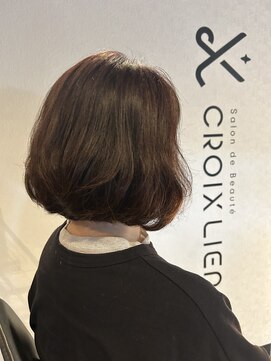 クロワリヤン(Croix Lien) 前下がりボブ