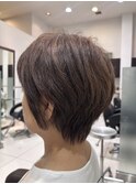 50代◎小顔ひし形ショートスタイル×白髪ぼかしで艶髪