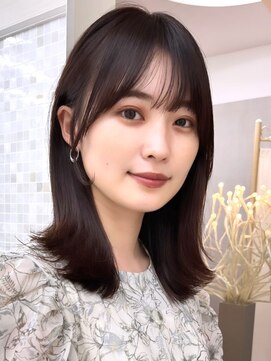 アンフィニー 銀座(ANFINI) 外ハネ/ミディアムヘア/小顔効果/レイヤー/前髪カット/おくれ毛