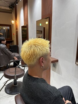 金髪ショート