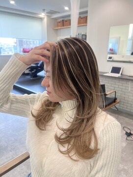 カラ ヘアーサロン(Kala Hair Salon) レイヤーカット×バレイヤージュ　玉置悠祐