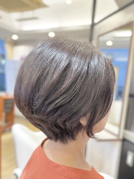 シュヴー 築地(CHEVEUX) 明るい白髪染め/白髪ぼかし/丸みショート/40代/50代/60代/
