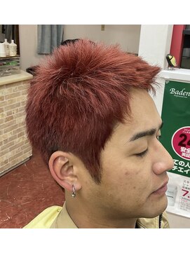 カットプラザ ホソミ レッドカラーボウズスタイル