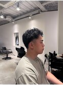 清潔感のある強めパーマ。