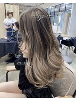 イェッカ(YECCA)&nbsp;ブリーチ１、２回◎バレイヤージュベージュ＊＊