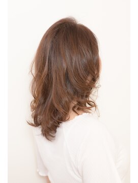 矢島美容室 荻窪店 30代~40代ミディアムヘア★ふんわりパーマで可愛くスタイリング