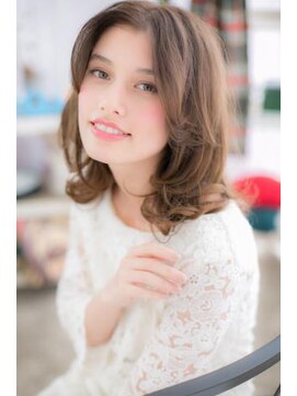 ミック ヘアアンドメイク アップ 駒込店(miq Hair&Make up) センターパートグレーベージュ外国人風エアリーミディ