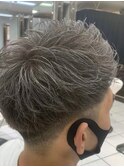 刈り上げショート×シルバーカラー