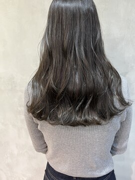 キチ(kichi.) [kichi.] ロングヘア×オリーブグレージュ