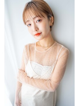 レゴ(REGO) グレージュカラーシルキーべージュ、デザインカラー斜めバング