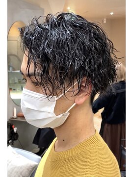 ブルニール 心斎橋(BLEUNIR) サイドパート ツイストスパイラル ビジネスヘア