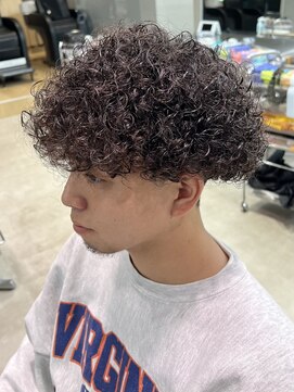 レタッチ バイ フィフス 天神大名(RETOUCH by fifth) プードルパーマハードスパイラルパーママッシュメンズパーマ束感