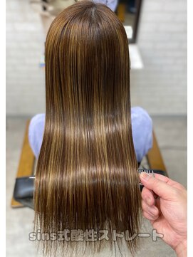 ビート(Beat) 広がりやすい髪質はsinsストレートでまとまりよく！