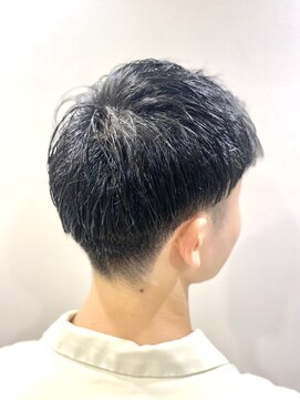 銀座マツナガ 神田店 爽やか束間ビジネスツーブロック刈り上げアップバング