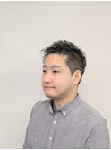 スパイキー無造作ヘアスタイル