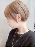 切りっぱなしボブピンクベージュミディアムボブダブルカラー
