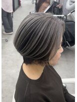 ロエ 元町店(Loe) 【白髪ぼかしハイライト】シルバーグレージュ