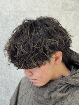 ビカムメンズヘアー 栄店(become men's hair) 無造作なのに収まる。くるくるしないシャドウパーマ